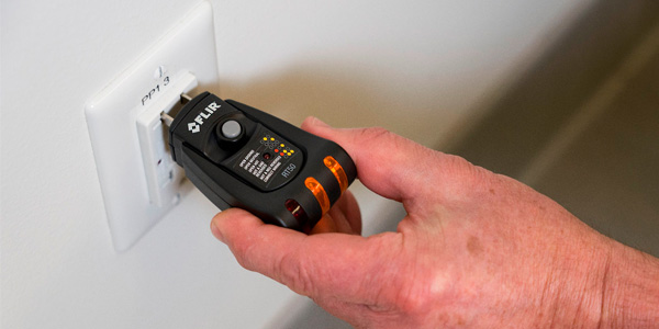 FLIR Announces Three-Wire Receptacle Tester for GFCI and Standard Outlets: FLIR RT50